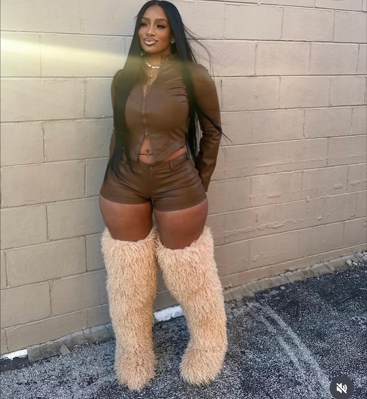 Mongolian Boots (Size 1 size Up. If you wear a US 7 get a 38