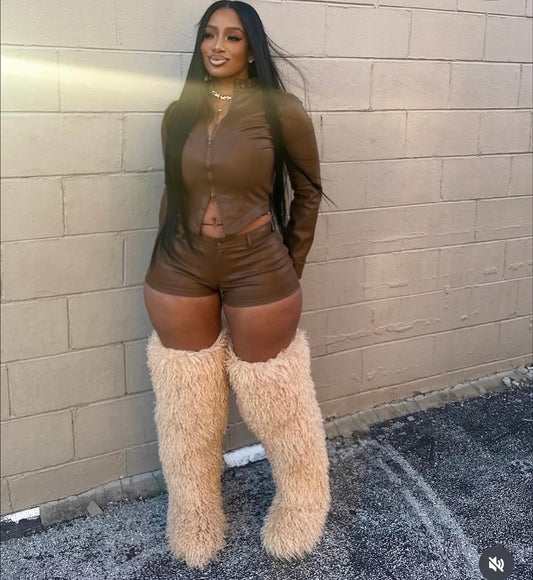 Mongolian Boots (Size 1 size Up. If you wear a US 7 get a 38